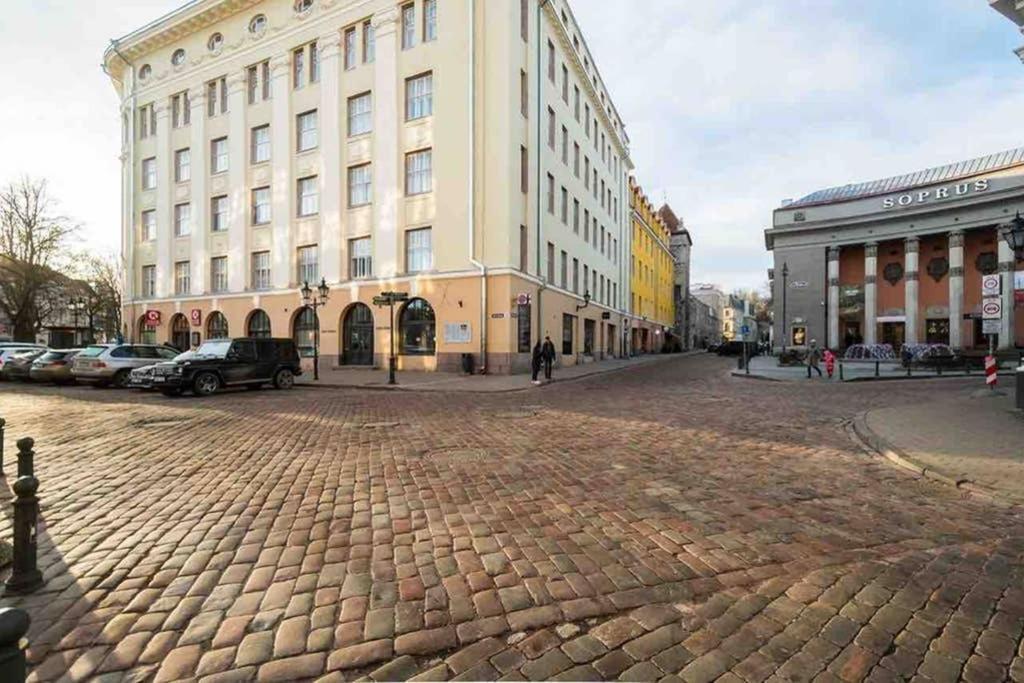 Apartment Location, Beautiful And Quiet Old Town Apt. *