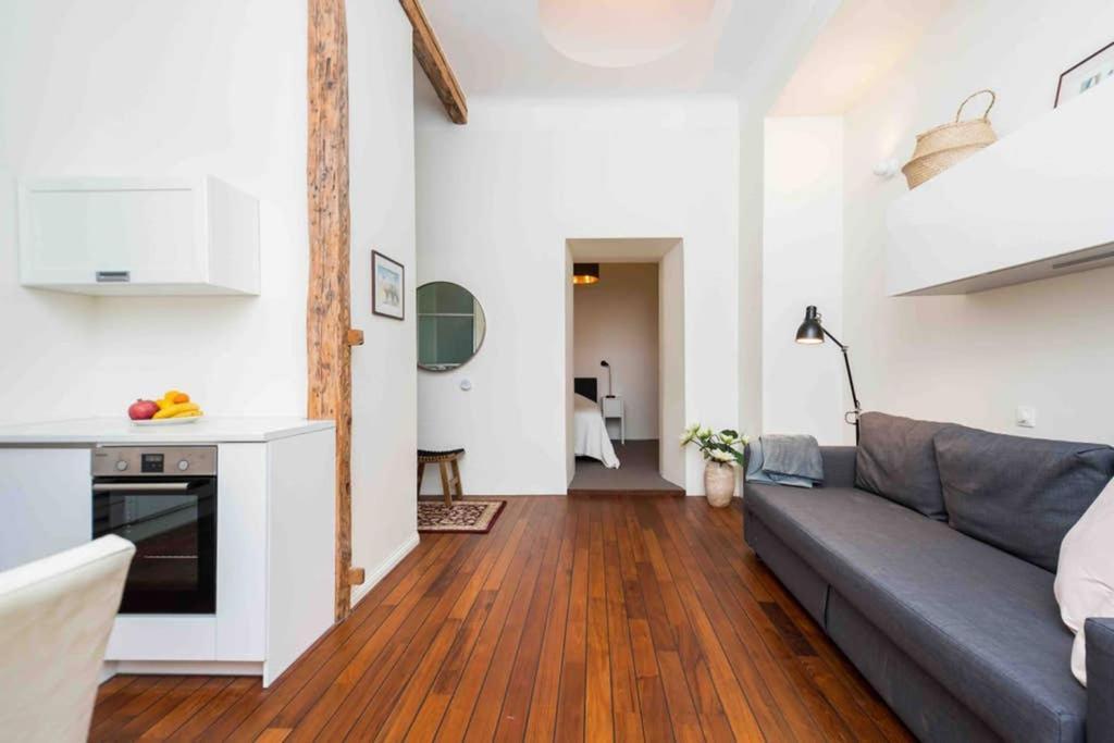 Apartment Location, Beautiful And Quiet Old Town Apt. Tallinn