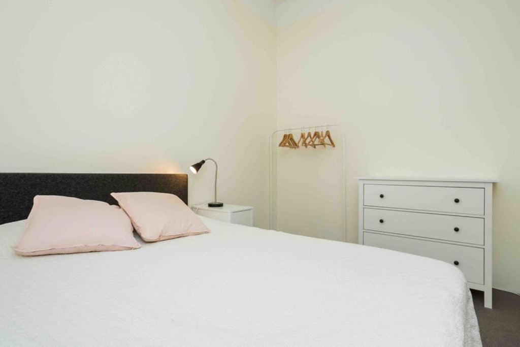 Location, Beautiful And Quiet Old Town Apt.