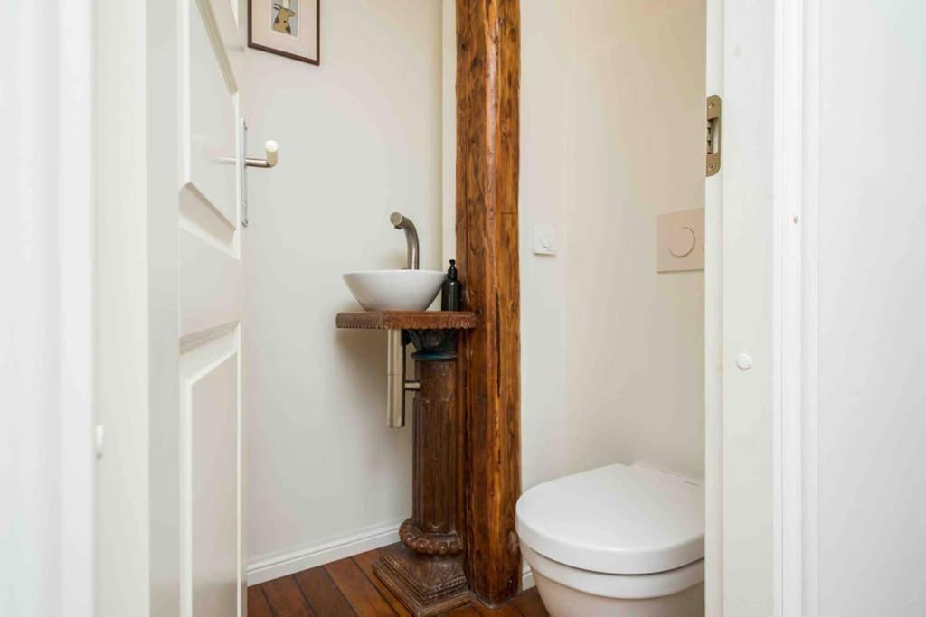 Apartment Location, Beautiful And Quiet Old Town Apt. *